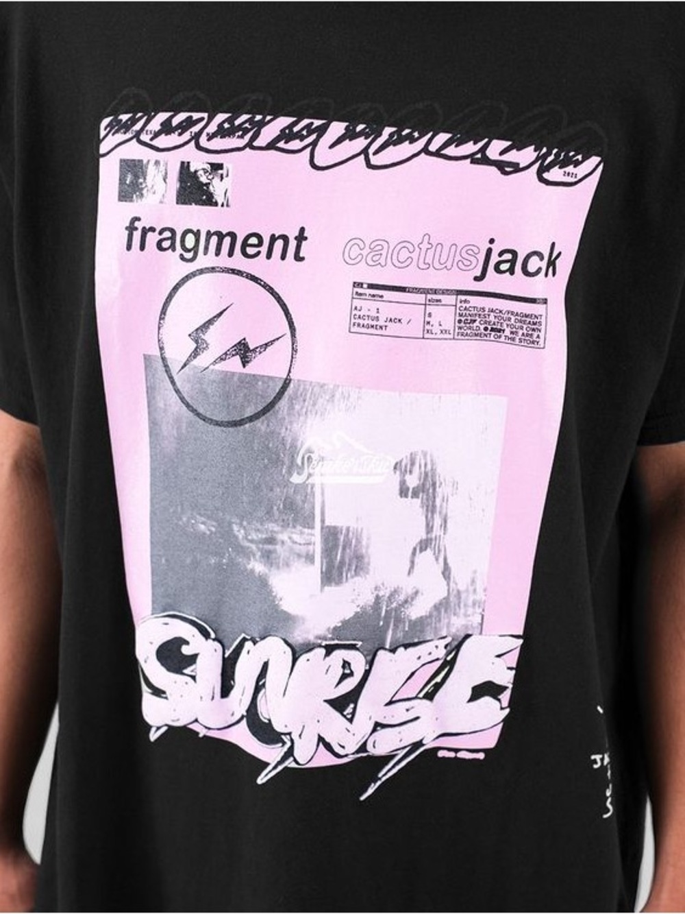 Travis Scott Cactus Jack For Fragment Sunrise T-shirt size XL Black Pink SS21
